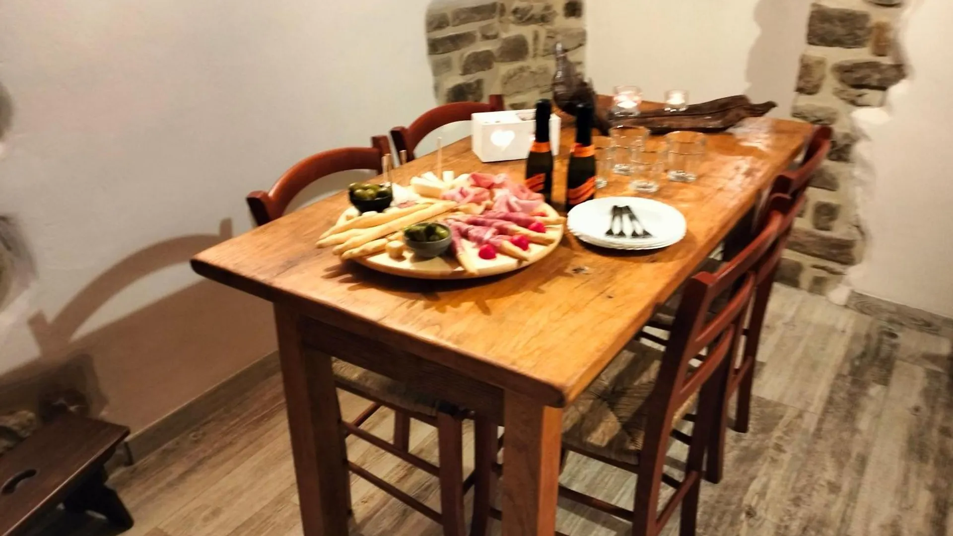 Rustico Toscano Castel Focognano Дом отдыха